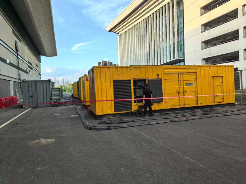 东营柴油发电机冬季保养注意事项？